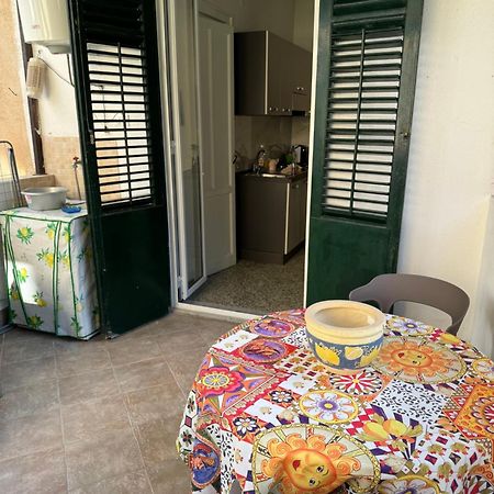 Holiday Mondello Martina Bagian luar foto